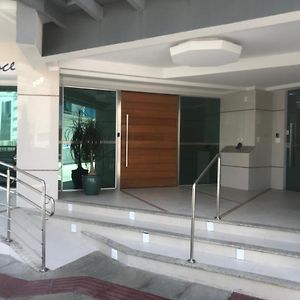 Apto Com Vista Deslumbrante, Com Piscina E Garagem!