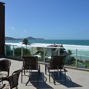 Belíssima cobertura duplex - De frente para o mar - Bombinhas-SC